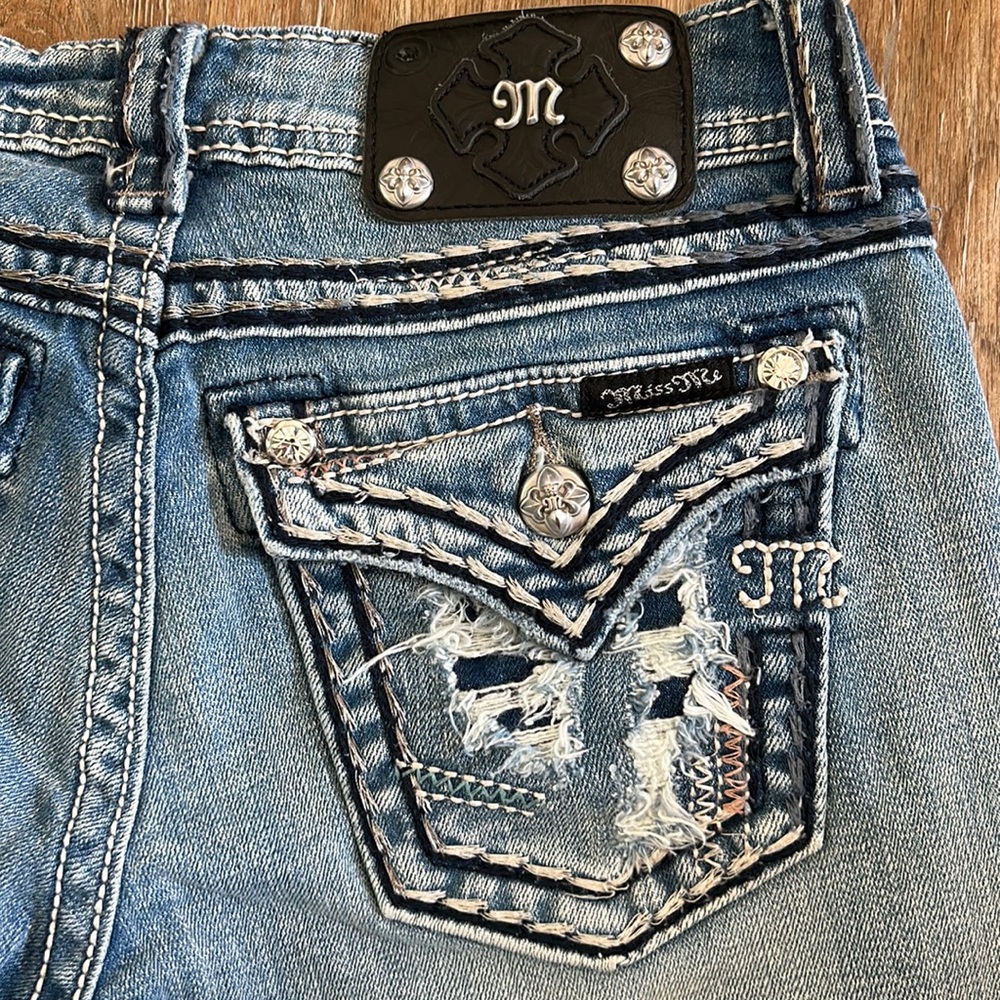 Miss Me cuffed capri jeans
